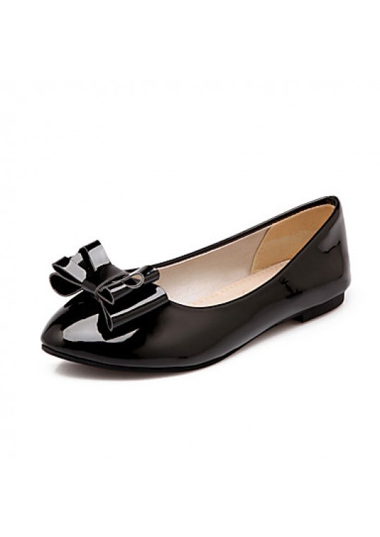 Women's Shoes Patent Leather Flat Heel Round Toe Flats Outdoor / Dress / Casual Black / Green / Pink / Beige